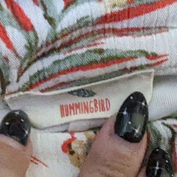 Women's Hummingbird Tropical Floral Crepe Shorts, Size Medium - Picture 4 of 6